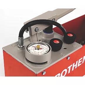 Rothenberger RP 50 Pressure Testing Pump 60bar 5 Rothenberger RP 50 Pressure Testing Pump 60bar - Image 3